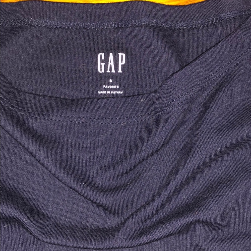 GAP Size Small Favorite Tee